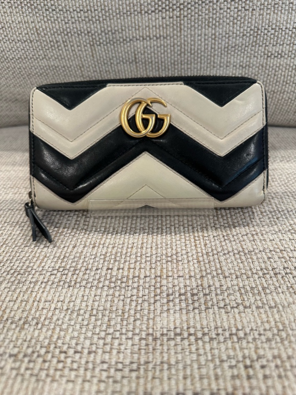 Gucci GG Marmont Matelassé zip-around wallet